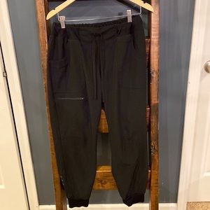 HeartSoul black jogger scrub pant